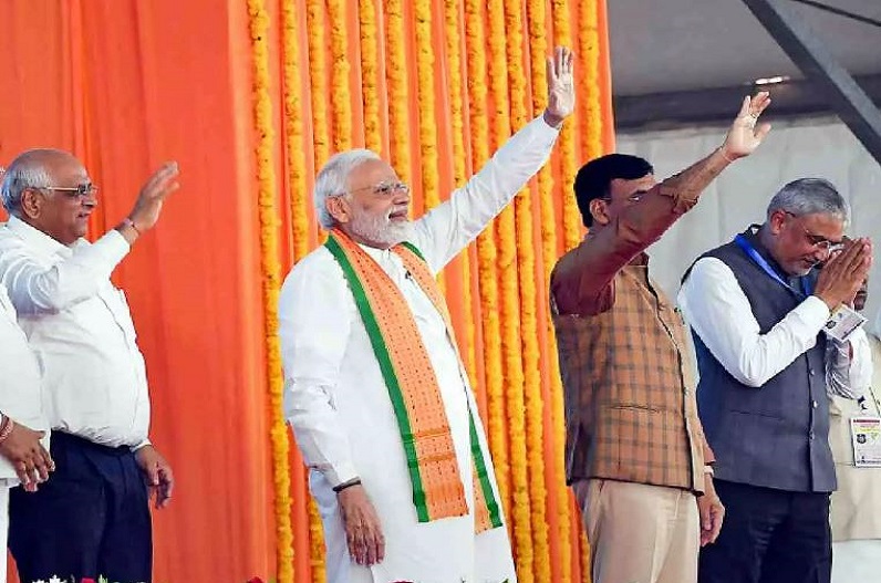 Gujarat assembly election 2022: इस फार्मूले से हर बार जीत रही बीजेपी! 4 दशक में काटे गए इतने विधायक-मंत्रियों के​ ​टिकट…IBC Pedia