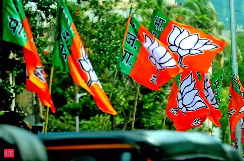 विधानसभा चुनाव से पहले गुजरात के 7 नेताओं ने भाजपा ने किया निलंबित, बागी तेवर दिखाना पड़ गया भारी