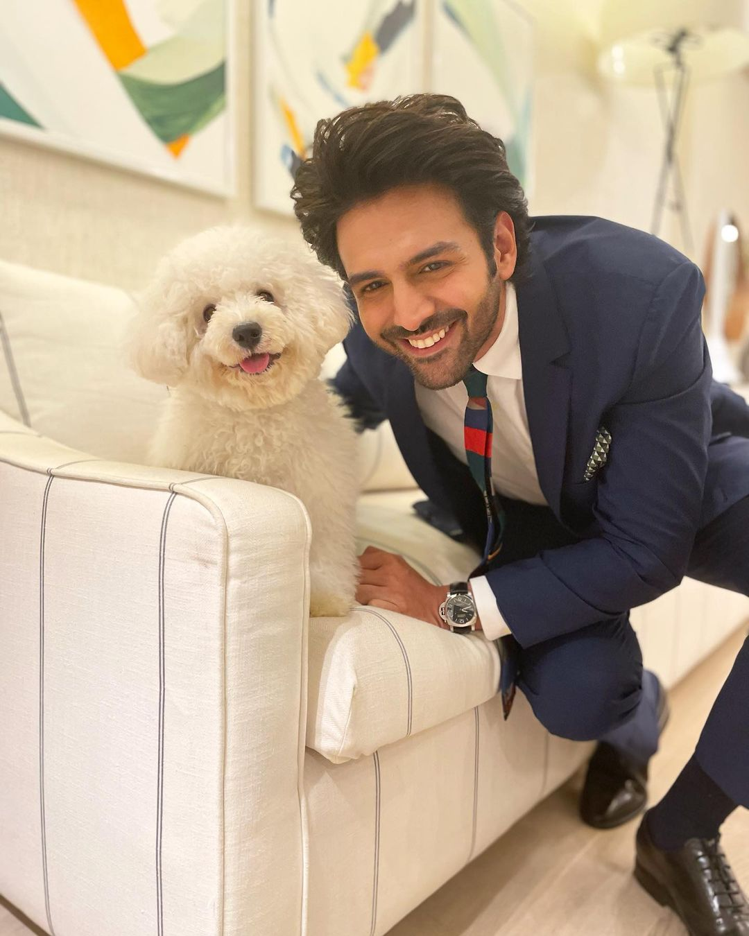 पहली फिल्म हिट थी लेकिन खुद कार्तिक को इससे इतने पैसे भी नहीं मिले कि नई कार ले सके। सो, एक थर्ड हैंड कार खरीदी। एक लो बजट फिल्म और थर्ड हैंड कार से शुरू हुआ।