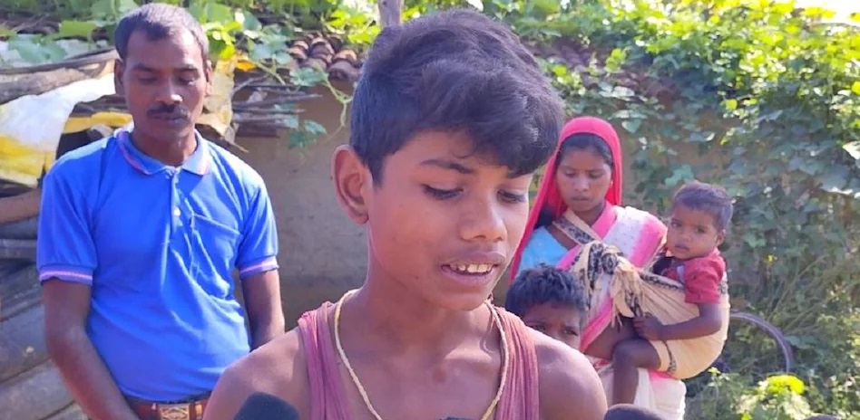 बच्चे के काटने से तड़प-तड़पकर मर गया कोबरा सांप, ये देख दंग रह गए लोग, एक्सपर्ट ने बताई मरने की ये बड़ी सच्चाई