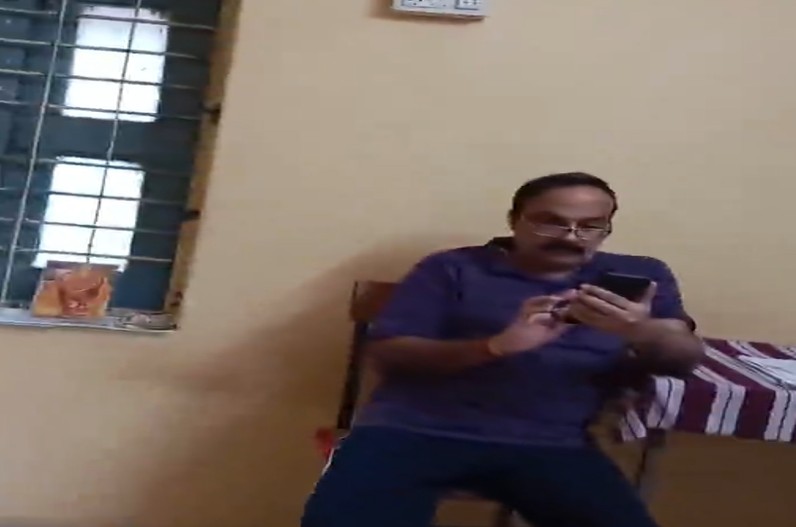 Rajgarh latest news DEO bribe video viral