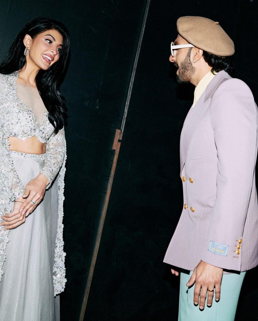 जैकलीन फर्नांडिज के पास इस समय कई प्रोजेक्ट्स के ऑफर्स हैं, एक्ट्रेस फिलहाल अपनी अगली फिल्म 'सर्कस' को लेकर चर्चा में बनी हुई हैं।