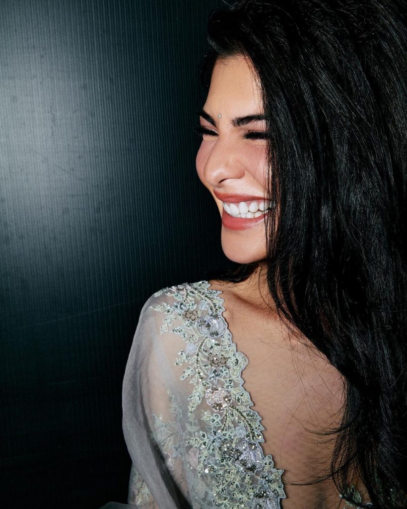 एक्ट्रेस कभी अपनी पर्सनल लाइफ के कारण तो, कभी अपने फोटोशूट की वजह से, खूब सुर्खियां बटोरी हैं।