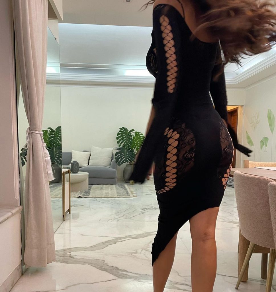 दिशा पाटनी सोशल मीडिया पर अपनी तस्वीरों और वीडियो के जरिए अपने फैंस को एंटरटेन करती हैं।