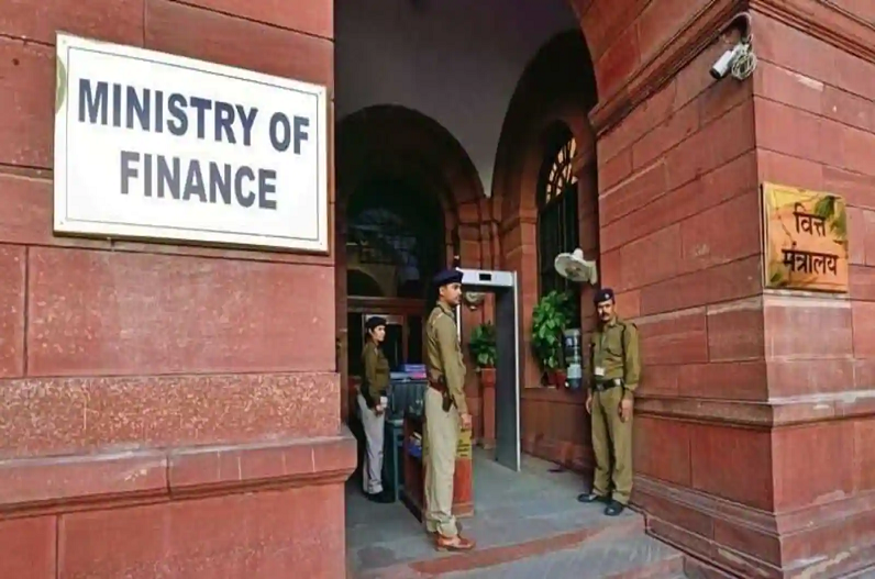 Finance Ministry asks banks to avoid unethical methods for selling insurance policies