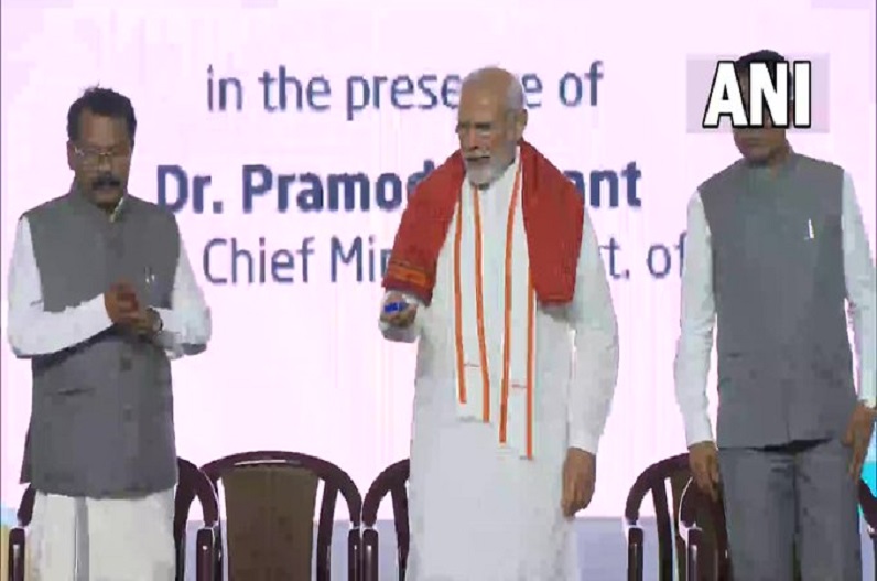 India news today in hindi 11 December: पीएम मोदी ने गोवा को दी बड़ी सौगात, मोपा में किया इंटरनेशनल एयरपोर्ट का उद्घाटन