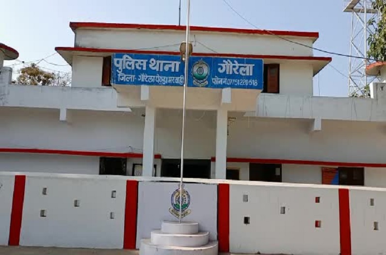 धान का सत्यापन करने पहुंची महिला पटवारियों के किसान के बेटे ने की अभद्रता और गाली गलौच, शिकायत दर्ज