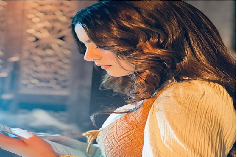 ‘दबंग 3’ में रोल निभाने वाली मशहूर एक्ट्रेस ने किया सुसाइड, सह-अभिनेता के कमरे में फंदे से लटका मिला शव