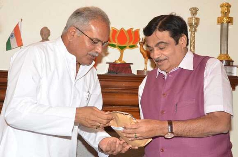 केंद्रीय मंत्री नितिन गडकरी ने की सीएम भूपेश बघेल की तारीफ, ट्वीट कर कहा – उनका निर्णय सराहनीय