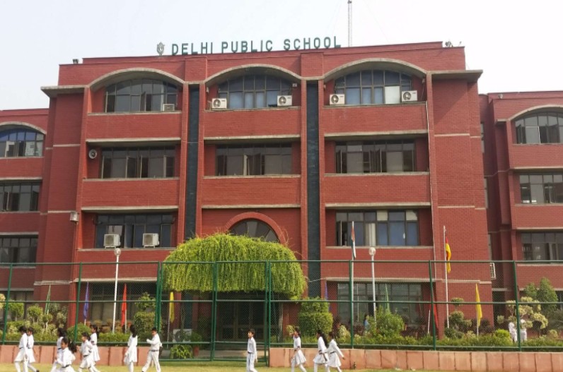 दिल्ली पब्लिक स्कूल की मान्यता हुई रद्द, अंधेरे में छात्रों का भविष्य, इस वजह से लिया गया फैसला