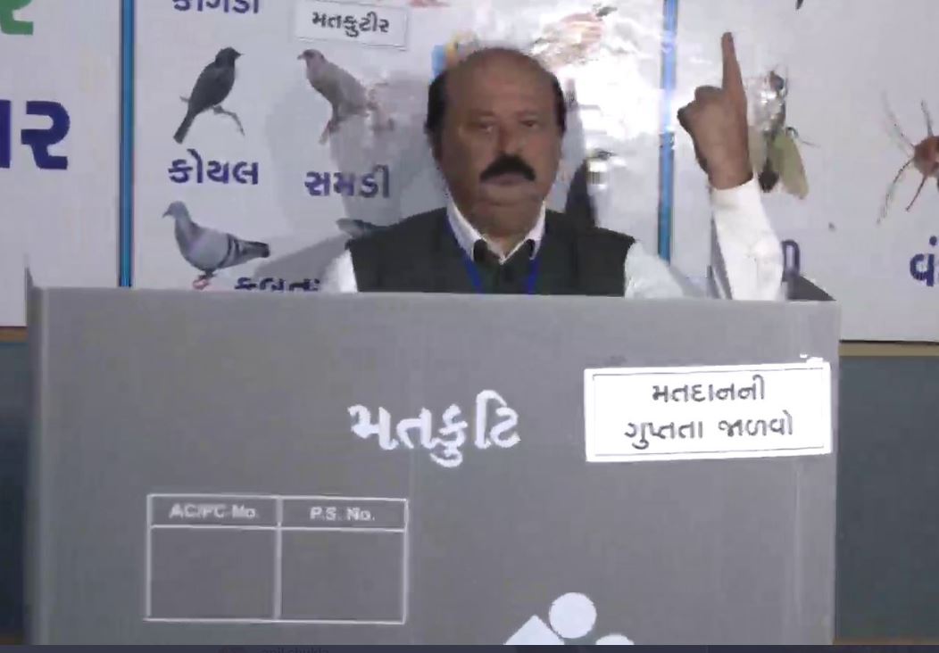 Gujarat Elections 2022: गुजरात विधानसभा चुनाव में पहले चरण का मतदान शुरू, 182 मतदान केंद्रों का संचालन PWD कर्मचारियों द्वारा