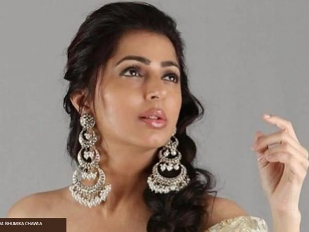 लेकिन जब वे 1997 में अपना करियर शुरु करने दूसर शहर शिफ्ट हुई तो, कई टीवी ऐड के ऑफर आने लगे।