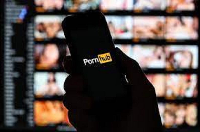 PornHub के यूजर्स को लगा बड़ा झटका, Google ने बैन किया यूट्यूब चैनल