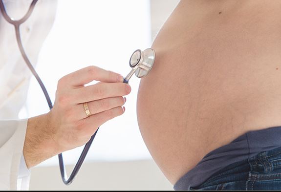 गर्ल्स हॉस्टल में 12वीं की छात्रा ने दिया बच्चे को जन्म, प्रशासन में मचा हड़कंप, दलित संगठनों ने किया व‍िरोध-प्रदर्शन