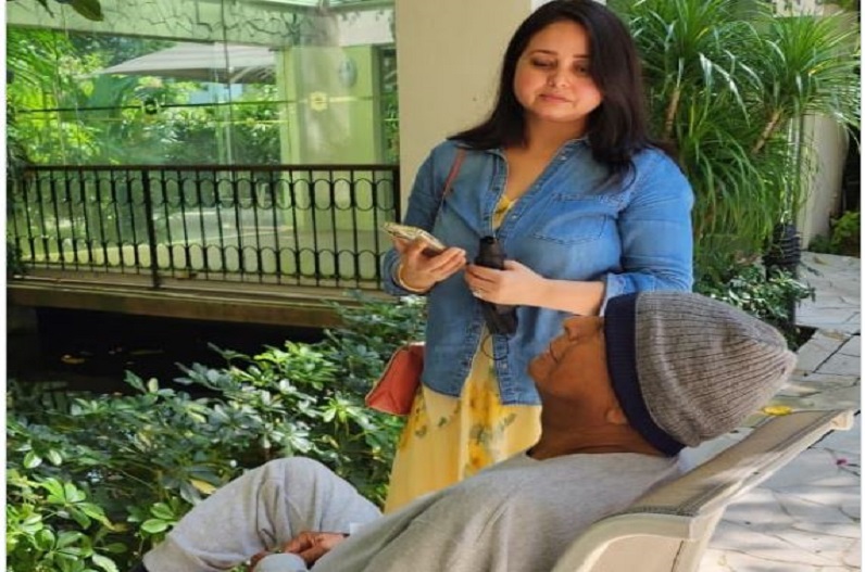 बीमारी से जूझ रहे पूर्व सीएम के बेटी की भावुक अपील,आज सब मिलकर उनके लिए दुआ करें