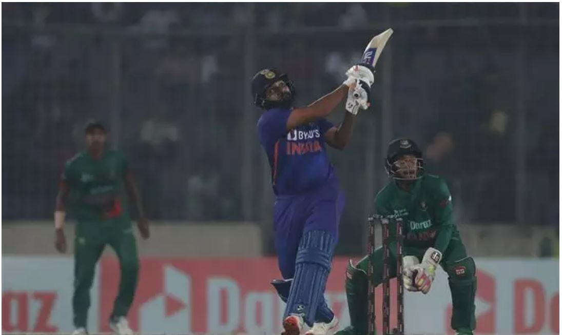 रोहित शर्मा ने बनाया अनोखा रिकॉर्ड, अंतरराष्ट्रीय क्रिकेट में अब तक नहीं कर पाया था कोई भारतीय क्रिकेटर