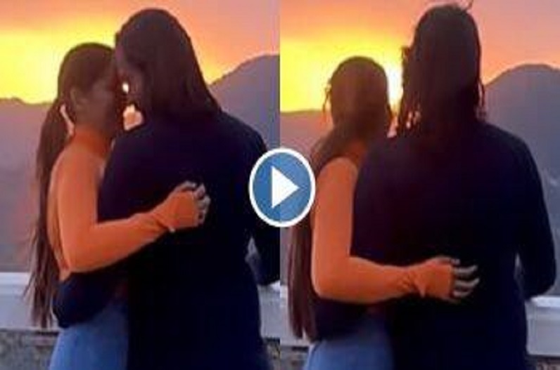 Video of Sapna Chowdhary romance
