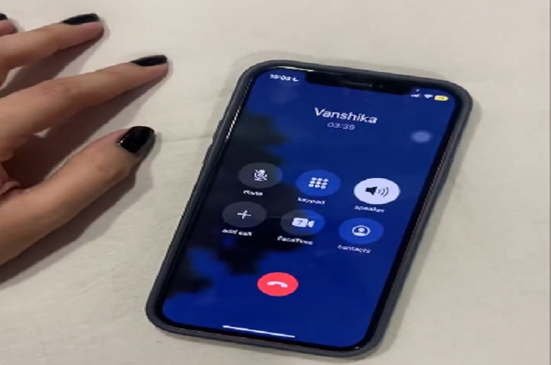 Vanshika Breakup call recording : वंशिका ने सुनाई अपनी ब्रेकअप स्टोरी, तो बेस्ट फ्रेंड ने कर दिया कुछ ऐसा कि वायरल हो गया वीडियो