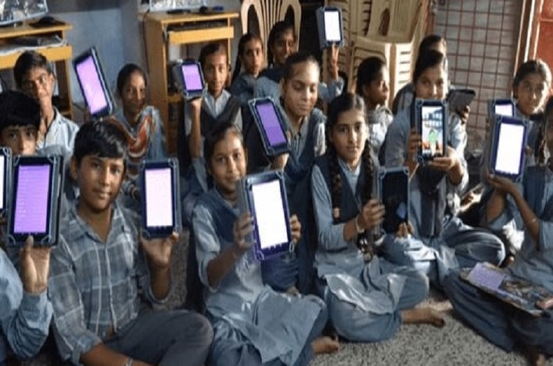 इंटरनेट की नहीं होगी परेशानी, जल्द मिलेगा पांच लाख से अधिक छात्रों को Tablets…