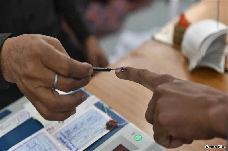 MP Nagar Nikay Chunav 2023: 29.3% polling till 11 am in Madhya Pradesh