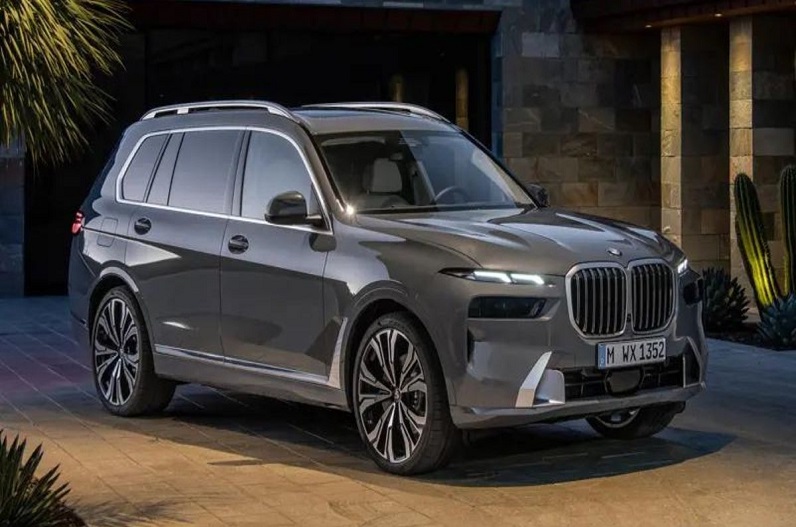 BMW X7 facelift launched with advanced features
