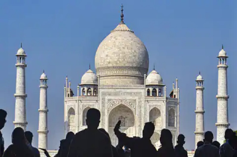 Taj Mahal and Agra Fort will be closed for 4 hours