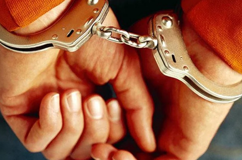 पहचान बदल कर परीक्षा देने वाला व्यक्ति गिरफ्तार, मिलेगी ऐसी सजा सुनकर रूह कांप जाएगी