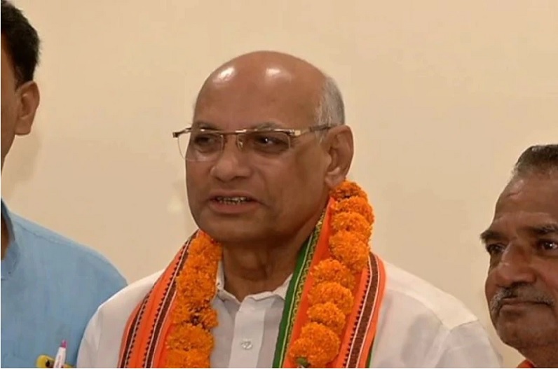 Maharashtra Governor Ramesh Bais reached Raipur