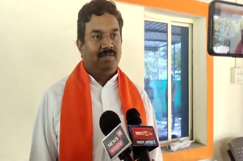 Dewas News: विकास यात्रा के विरोध पर बौखलाए बीजेपी सांसद, कांग्रेस को बताया अत्याचार और भ्रष्टाचार का पुलिंदा