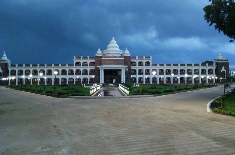 1 से 24 मार्च तक सरकारी कर्मचारियों-अधिकारियों को नहीं मिलेगी छुट्टी, जिला प्रशासन ने जारी किया आदेश