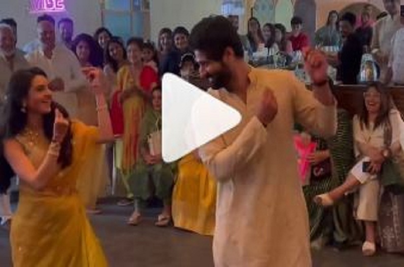 Pregnant bride dances on the song 'Tu Maan Meri Jaan'