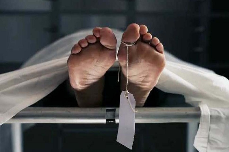 Schoolgirl commits suicide after being blackmailed with nude pictures