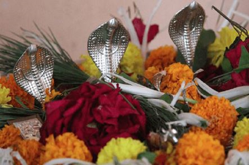 Somvati Amavasya:सोमवती अमावस्या पर इस तरह दूर करें कालसर्प व पितृ दोष, इन उपायों से धन से भर जाएगा घर