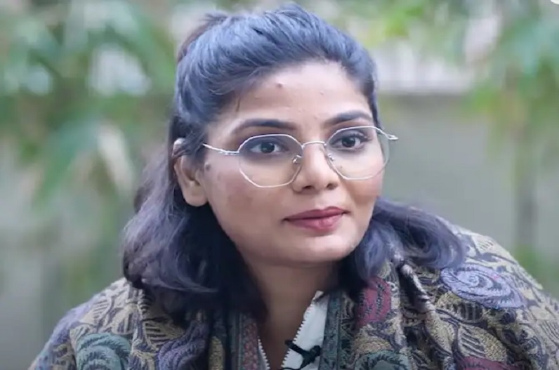 ‘का बा‘ गाने वाली लोकगायिका की बढ़ी मुश्किलें, इस वजह से पुलिस ने थमाया नोटिस, तीन दिनों में मांगे जवाब