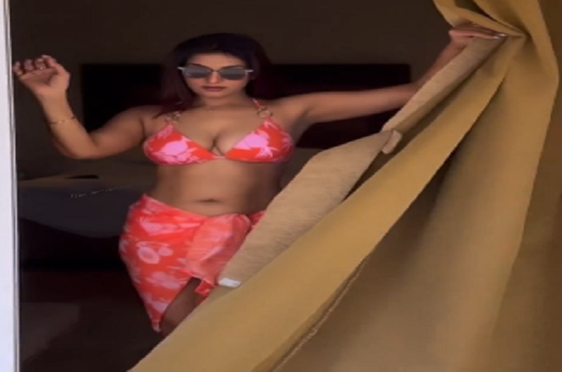 Poonam Dubey Hot Video