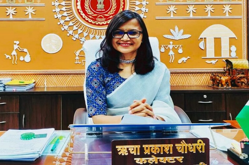 कार्यों में लापरवाही देख भड़की कलेक्टर, ठेकेदारों को थमाया किया नोटिस, कहा- निर्धारित समय में पूरा करें काम