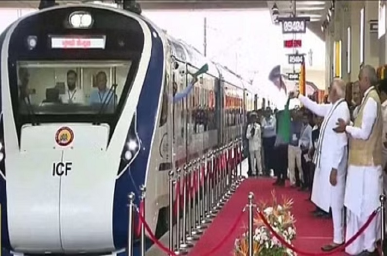 आज दो और वंदेभारत ट्रेनों को हरी झंडी दिखाएंगे पीएम मोदी, शिक्षण परिसर का करेंगे उद्घाटन