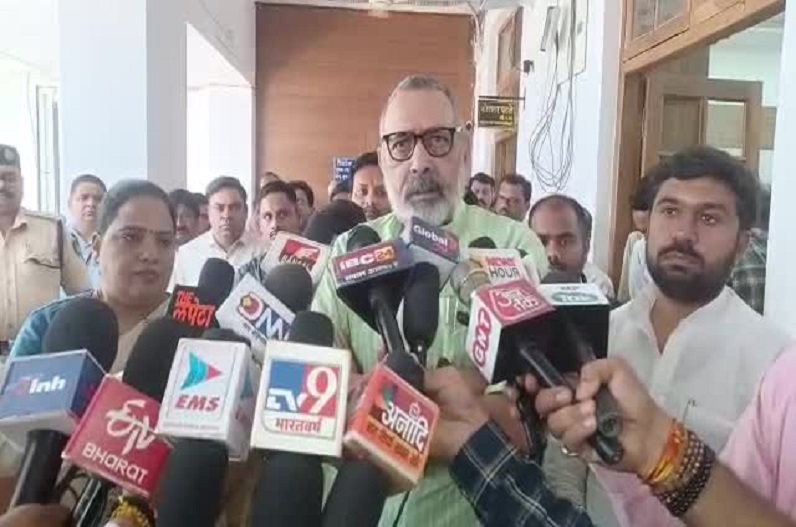 Chhindwara News: सदन में तो बोलती बंद रहती है और विदेश जाकर देश को गाली दे रहे’ राहुल गांधी पर बिफरे केंद्रीय मंत्री