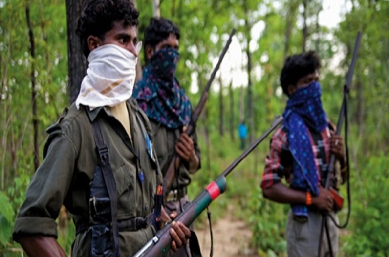 5 lakh prize Naxalite surrendered from Narayanpur