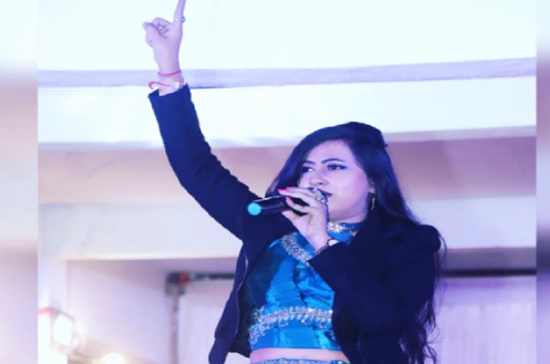 गायकी और एक्टिंग दोनों में कमाल कर रहीं शर्मिला बिस्वास, मेलोडी क्वीन के नाम से पुकारते हैं फैंस