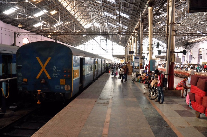 भारत का पहला ‘साइलेंट रेलवे स्टेशन’, अब नहीं होगा लाउडस्पीकर में कुछ भी अनाउंस, टीवी स्कीन भी म्यूट मोड पर, गुजरती हैं रोज 200 ट्रेनें