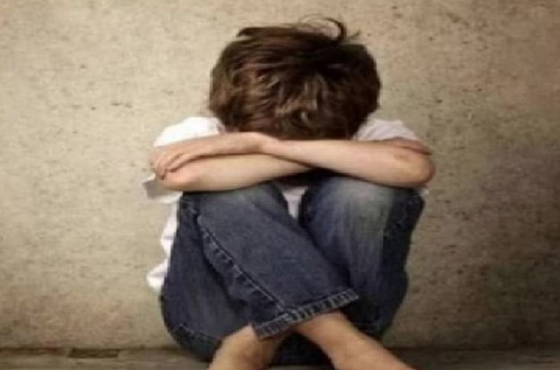 13 साल के लड़के से संबंध बनाकर गर्भवती हुई महिला, हवस पूरी करने के बाद भी नहीं पहुंची सलाखों के पीछे