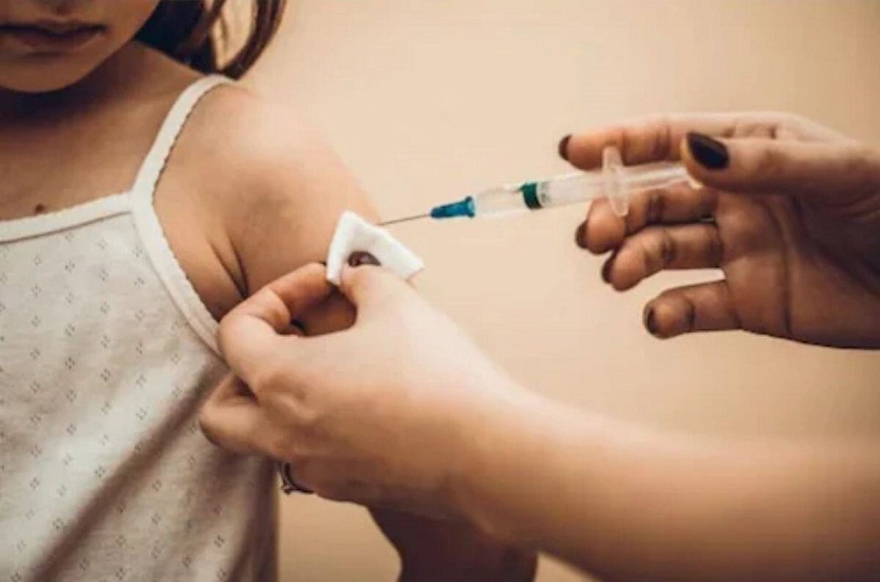 प्रदेश में पहली लगने जा रहा जापानी बुखार का टीका, इन जिलों में 15 साल तक के बच्चों को लगाया जाएगा निशुल्क वैक्सीन