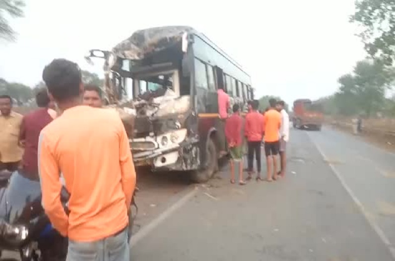 Road Accident in Sarangarh