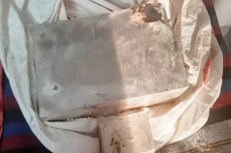 नेताजी ने दान में भी कर दिया फर्जीवाड़ा! मंदिर के लिए दी नकली चांदी की ईंट, हुआ खुलासा तो कहने लगे ये बात