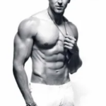 कहो ना प्यार है का नाम सबसे ज्यादा अवॉर्ड्स जीतने का रिकॉर्ड दर्ज है। आपको जानकर हैरानी होगी कि इस फिल्म ने कुल 102 अवॉर्ड जीते और इसका नाम लिम्का बुक ऑफ रिकॉर्ड्स में दर्ज किया गया है।