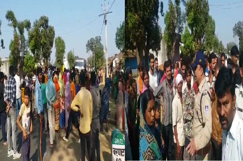 Villagers protested on the road regarding the problem of drinking water