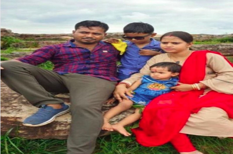 Pakhanjur News: एक ही परिवार के 4 लोग रहस्यमय तरीके से हुए लापता, 48 घंटे से ज्यादा समय बीतने के बाद भी हाथ नहीं लगा कोई सुराग