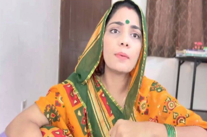 ‘यूपी में का बा’ सिंगर नेहा सिंह राठौर की बढ़ी मुश्किलें, फेसबुक अकाउंट हुआ बंद
