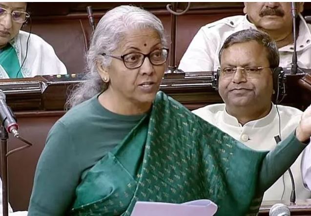 केंद्र सरकार ने दी टैक्स भरने वालों को बड़ी राहत, 64 संशोधनों के साथ लोकसभा वित्त विधेयक पारित